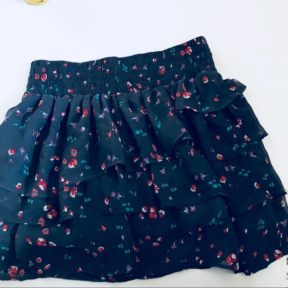 American Eagle Floral Mini Skirt Size Small - Picture 3 of 4